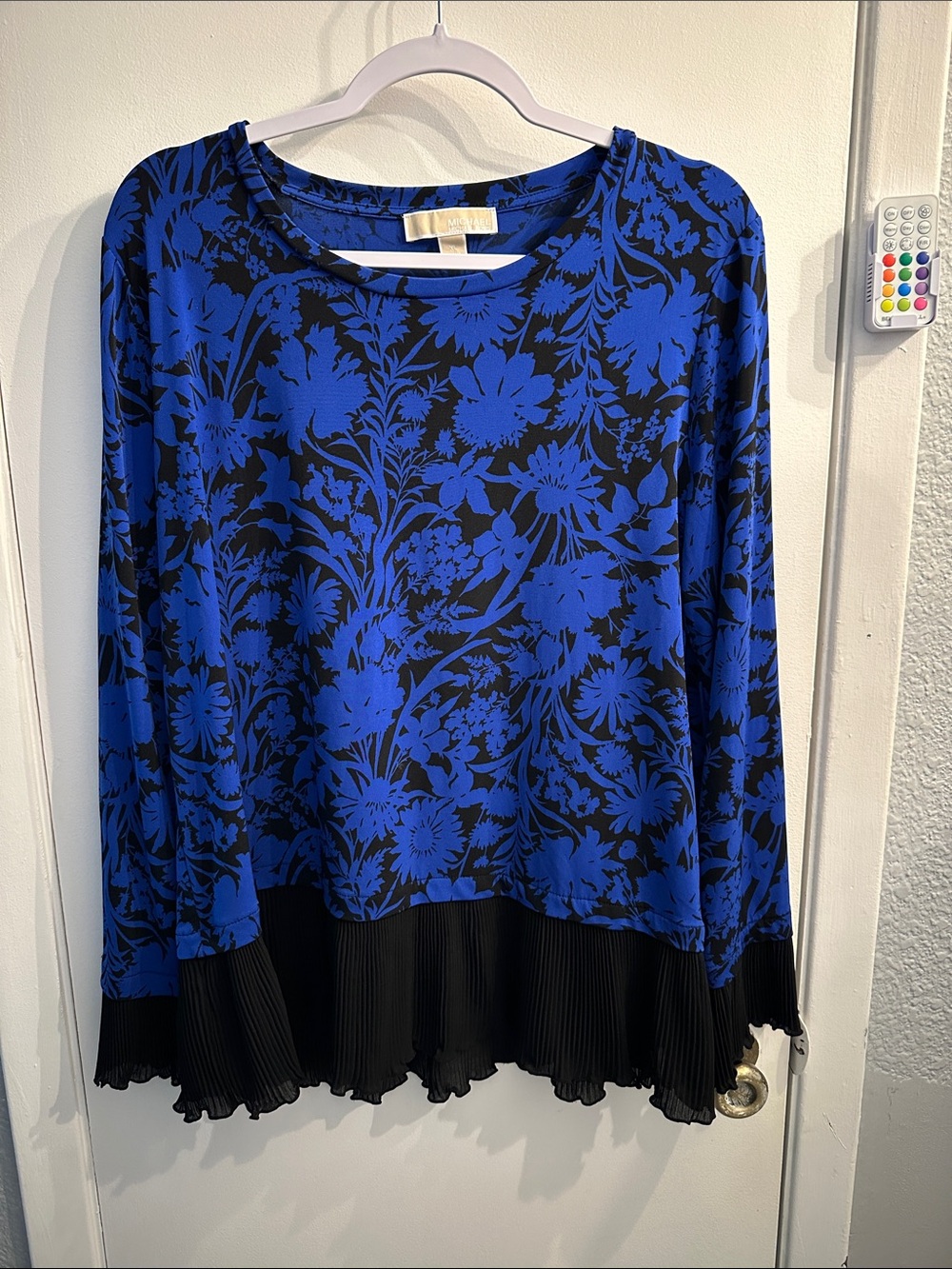Blue Floral Pleated-Hem Women's Top